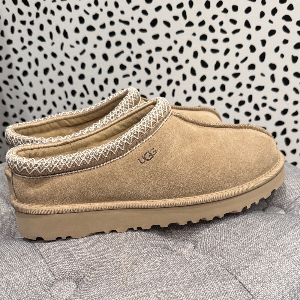UGG Women's Beige Tasman Slipper NWOT Size 10